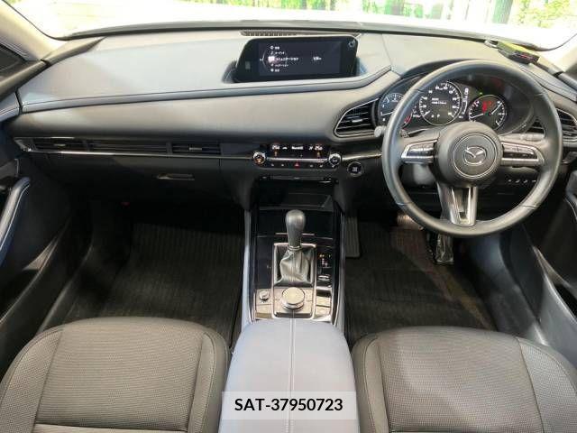 Mazda CX-30 2023-03 208205-1