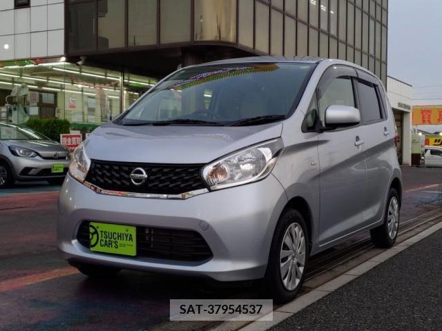 Nissan DAYZ 2015-02 353704-0