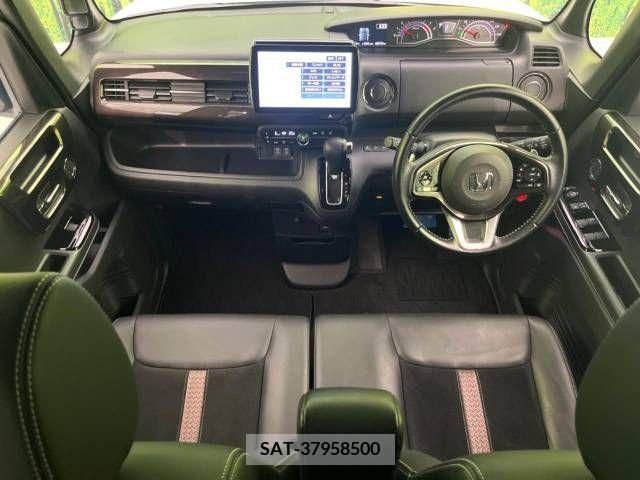 Honda N BOX CUSTOM 2019-05 278931-1