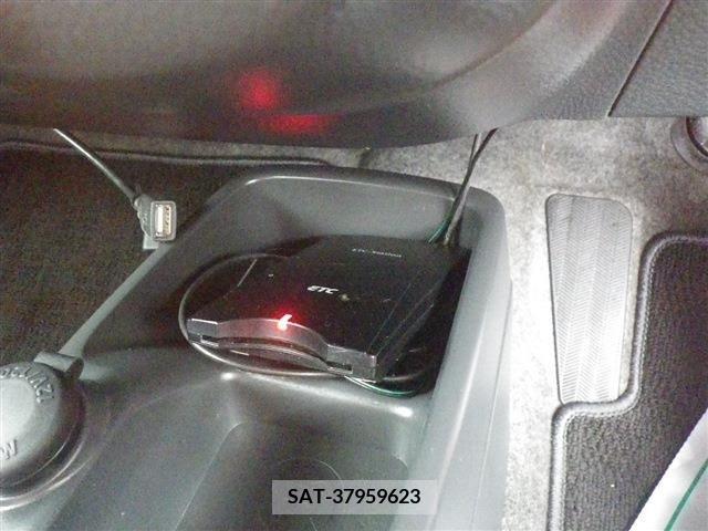 Suzuki CERVO 2009-10 386543-6