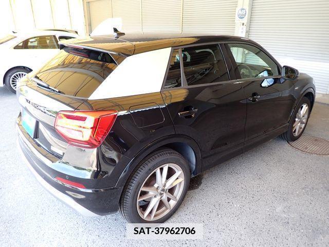 Audi Q2 2020-02 356563-7