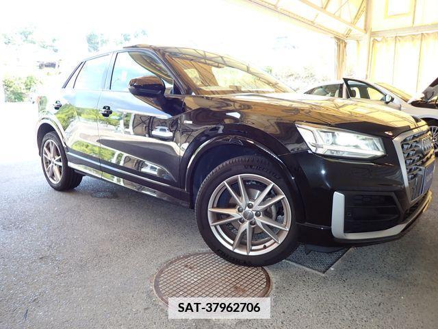 Audi Q2 2020-02 356563-0