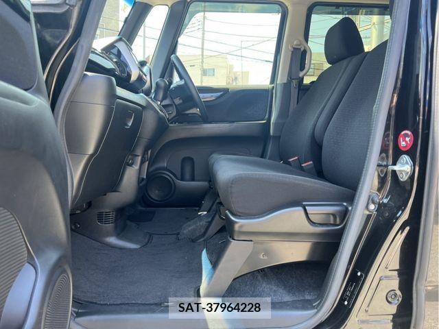 Honda N BOX CUSTOM 2017-03 364817-5