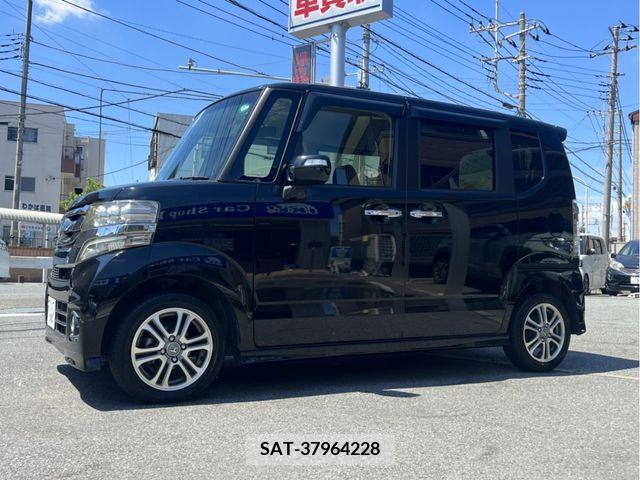 Honda N BOX CUSTOM 2017-03 364817-1