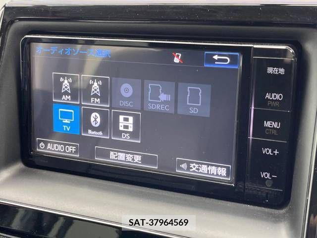 Toyota VOXY 2015-04 331797-7
