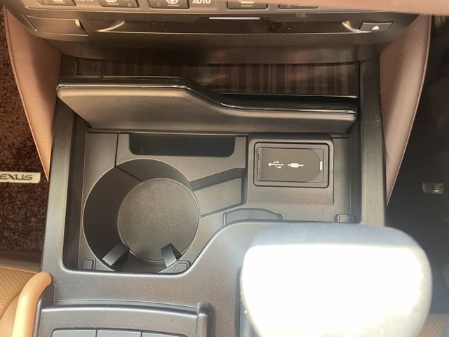 Lexus ES 2018-12 185241-18