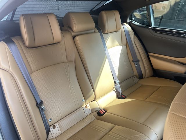 Lexus ES 2018-12 185241-13