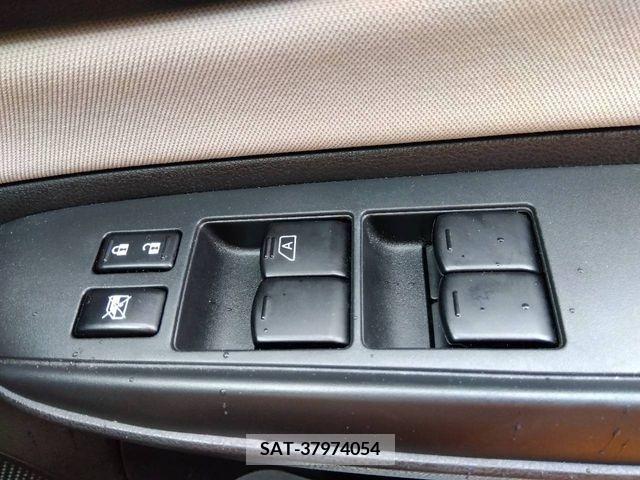 Nissan NOTE 2019-01 337415-7