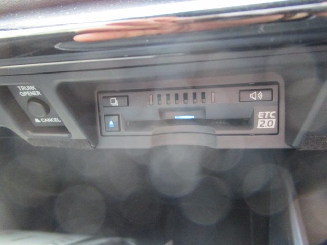 Toyota CROWN SEDAN 2018-12 24655-28