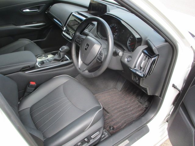 Toyota CROWN SEDAN 2018-12 24655-1
