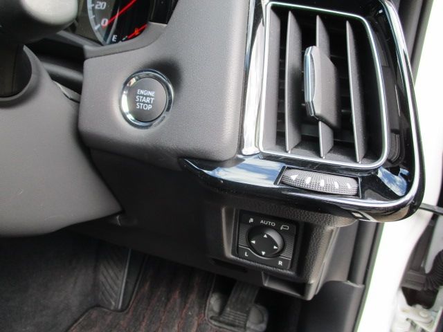 Toyota CROWN SEDAN 2018-12 24655-18