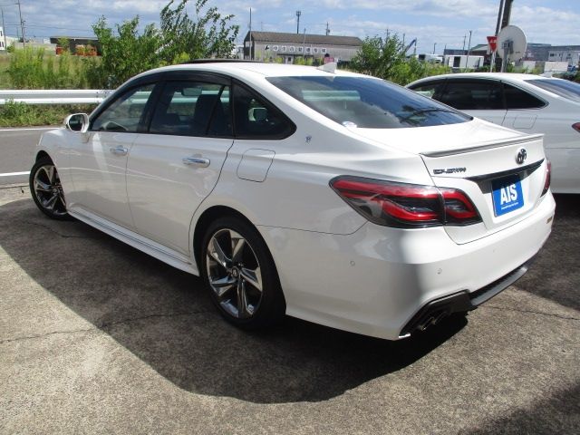 Toyota CROWN SEDAN 2018-12 24655-2