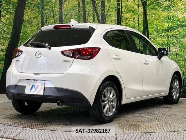 Mazda DEMIO 2016-02 396391-17