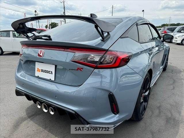 Honda CIVIC 2024-02 267016-12