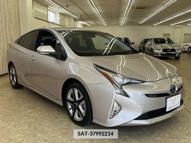 Toyota PRIUS 2016-09 344767-16