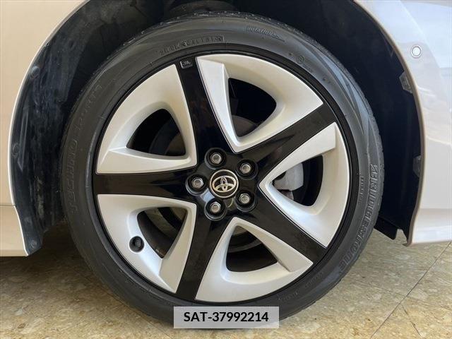 Toyota PRIUS 2016-09 344767-14