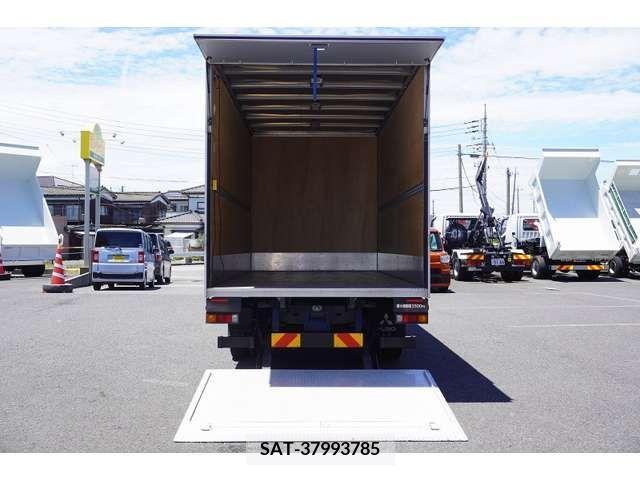 Mitsubishi CANTER 2020-06 302634-17
