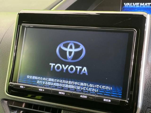 Toyota VOXY 2018-05 11696-5