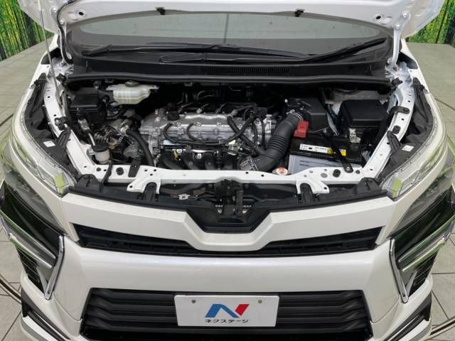 Toyota VOXY 2018-05 11696-19