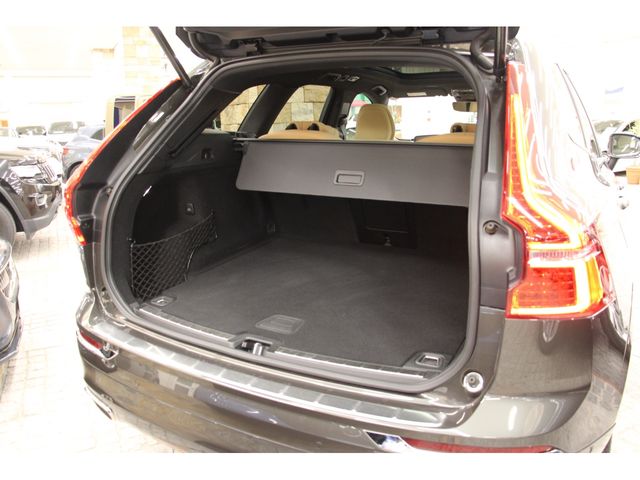 Volvo XC60 2019-08 9115-26