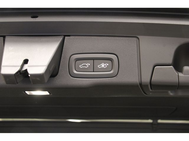 Volvo XC60 2019-08 9115-20