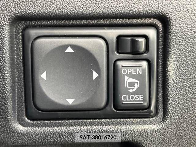 Nissan MARCH 2014-01 247636-5