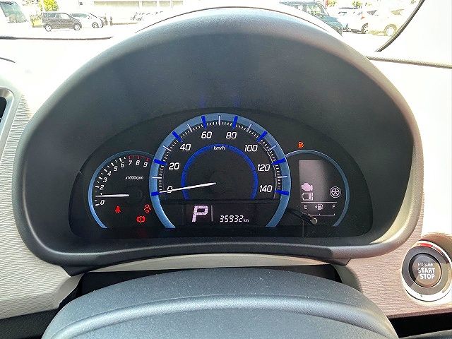 Suzuki WAGON R 2015-01 4165-7