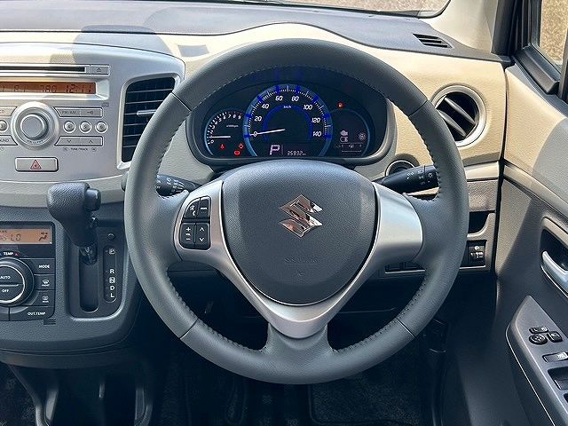 Suzuki WAGON R 2015-01 4165-13