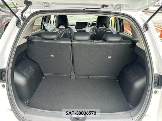 Nissan AURA 2023-06 292938-9