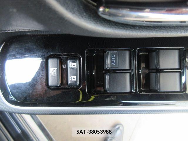 Toyota AQUA 2015-02 260389-26