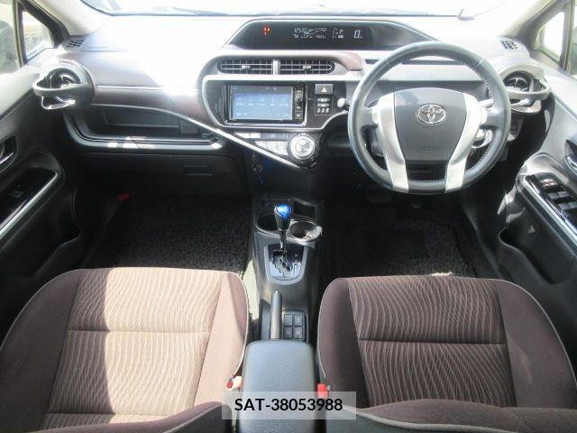 Toyota AQUA 2015-02 260389-9