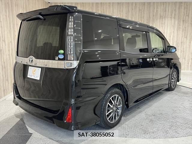 Toyota VOXY 2015-12 291118-4