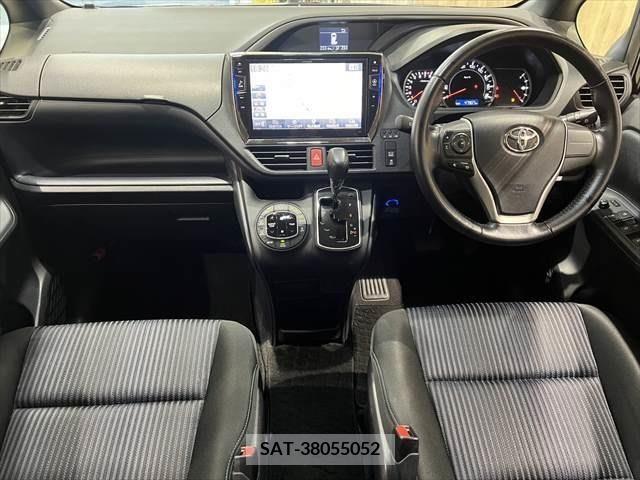 Toyota VOXY 2015-12 291118-18