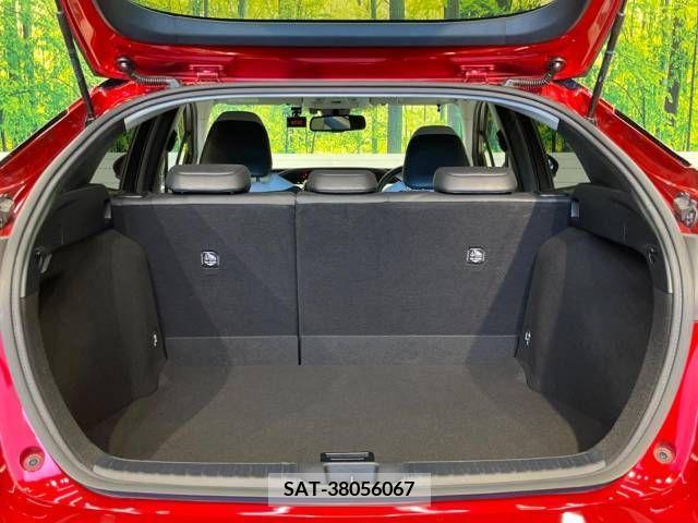Toyota PRIUS 2016-08 342221-10