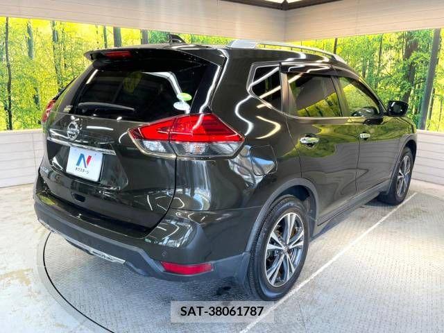 Nissan X-TRAIL 2017-11 384635-18