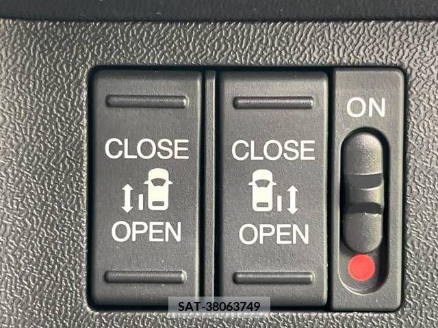 Honda STEP WGN 2016-11 368842-6
