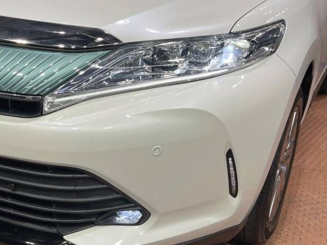 Toyota HARRIER 2018-06 185489-12