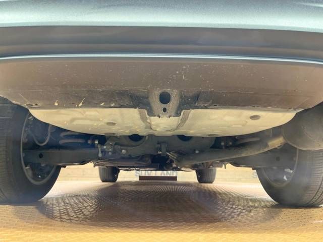 Toyota HARRIER 2018-06 185489-19