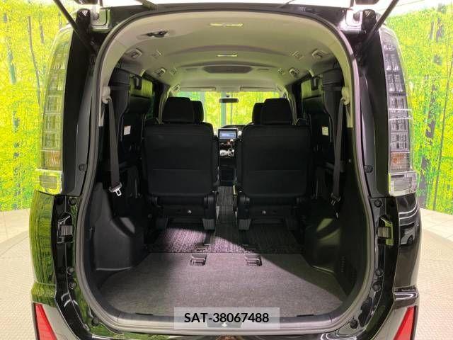 Toyota VOXY 2015-07 381675-10