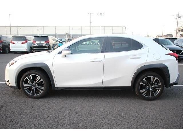 Lexus UX 2019-07 23506-7