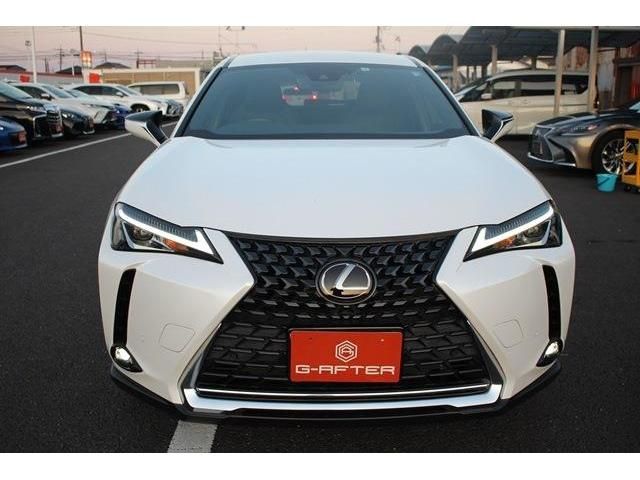 Lexus UX 2019-07 23506-6
