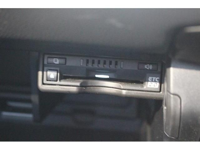 Lexus UX 2019-07 23506-3