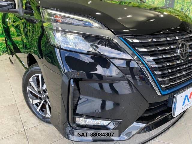 Nissan SERENA 2019-09 382536-13