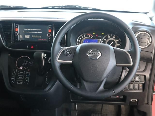 Nissan DAYZ ROOX 2018-10 193466-10