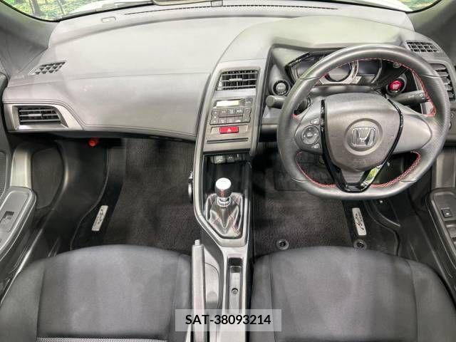 Honda S660 2020-08 228810-1