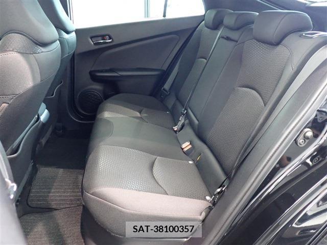 Toyota PRIUS 2021-12 337023-23