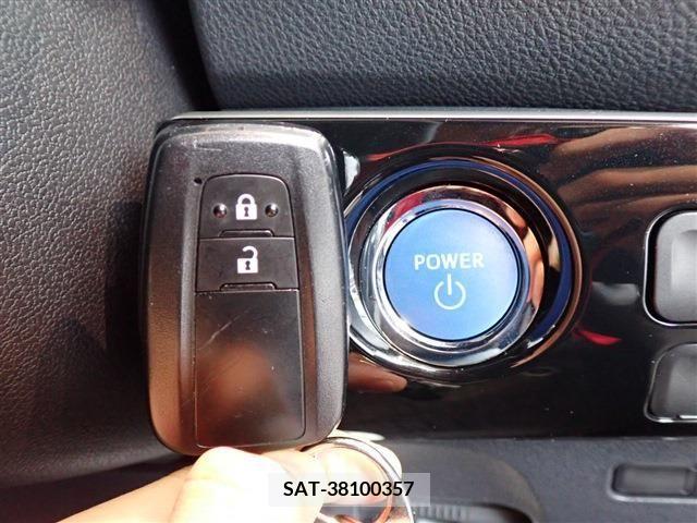 Toyota PRIUS 2021-12 337023-9