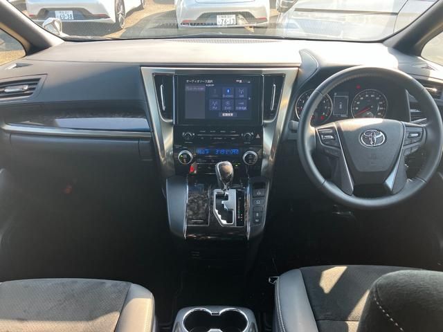 Toyota VELLFIRE 2023-01 181927-28