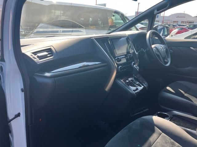 Toyota VELLFIRE 2023-01 181927-10