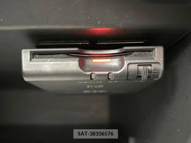 Nissan NOTE 2018-11 365371-4